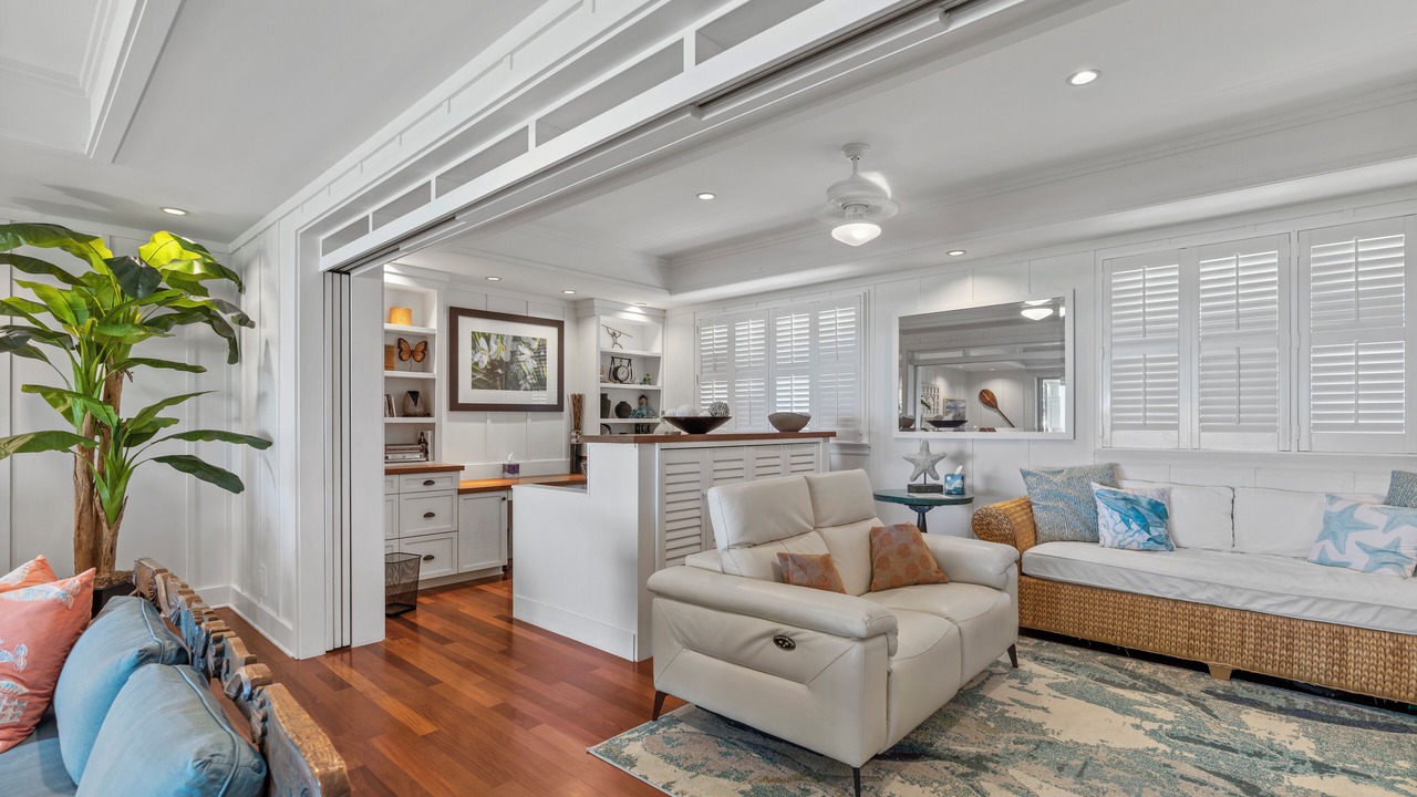 Photo of Livingroom in Eastern Honolulu