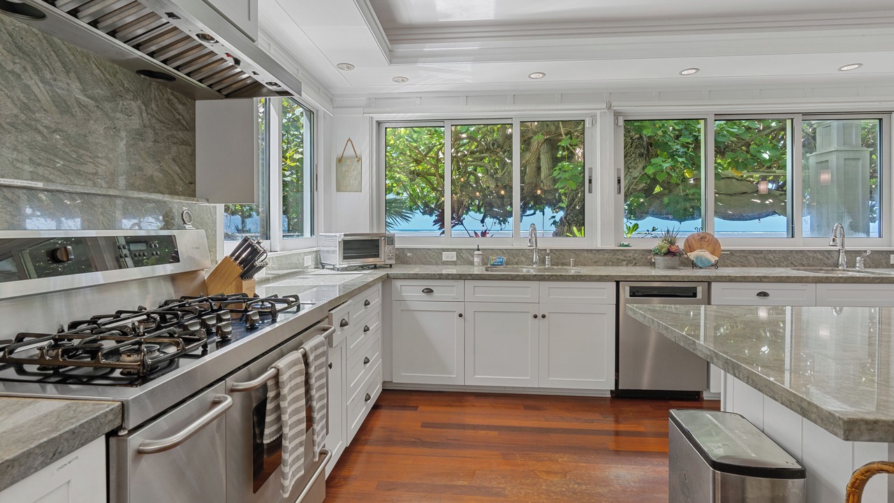 Photo of Kitchen in Eastern Honolulu