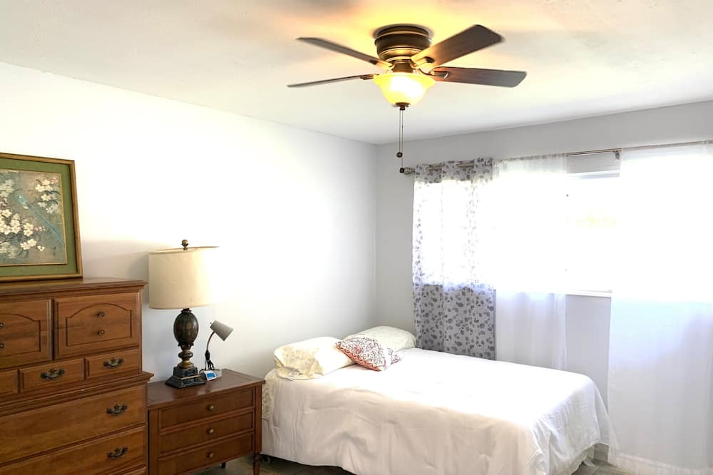Photo of Bedroom in Kapoho