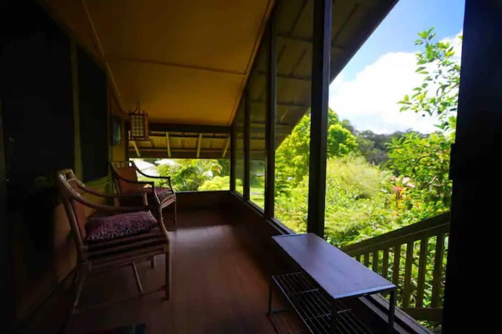 Photo of Patio Balcony in Honokaa