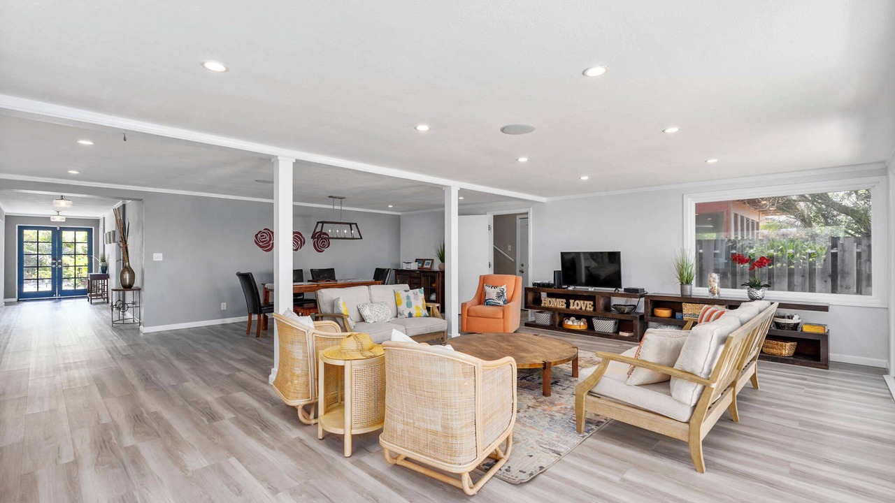 Photo of Livingroom in Waimanalo