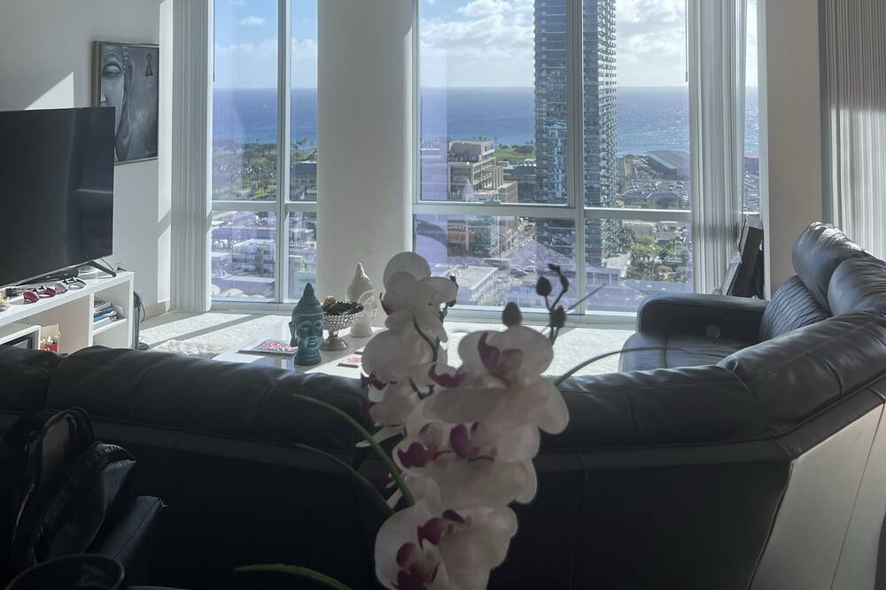 Photo of Others in Downtown Honolulu