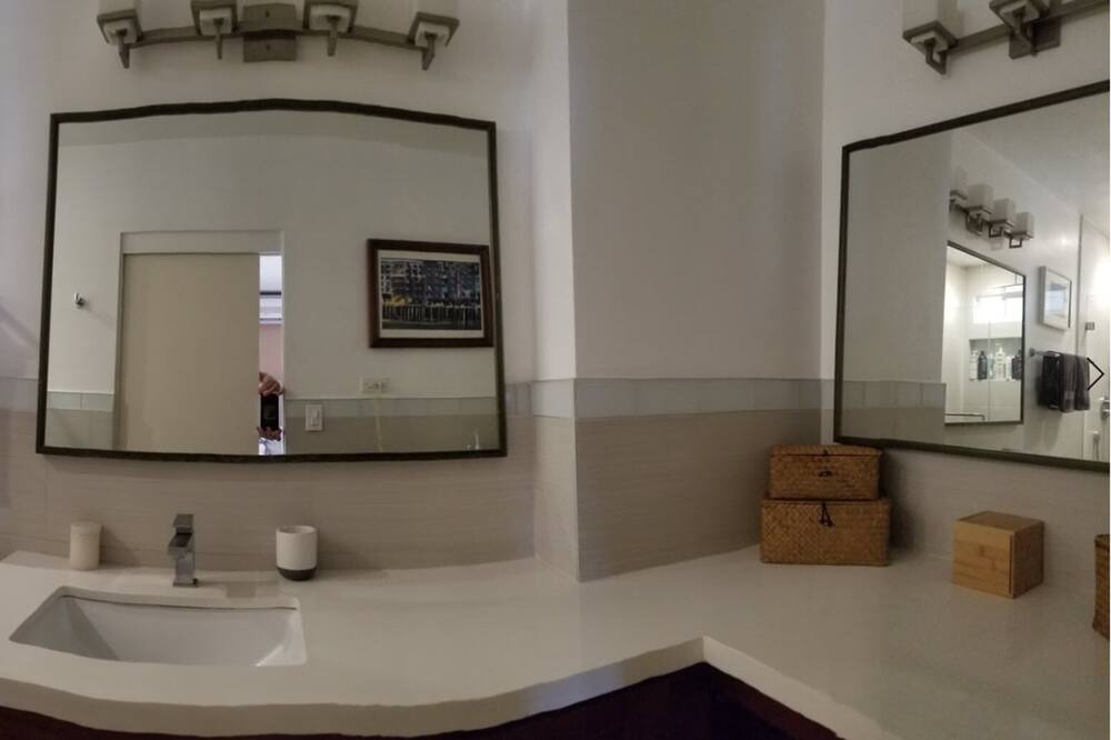 Photo of Bathroom in Portlock