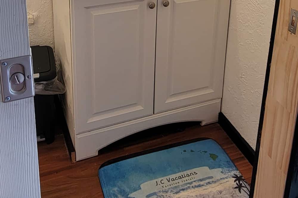 Photo of Bathroom in Kapoho