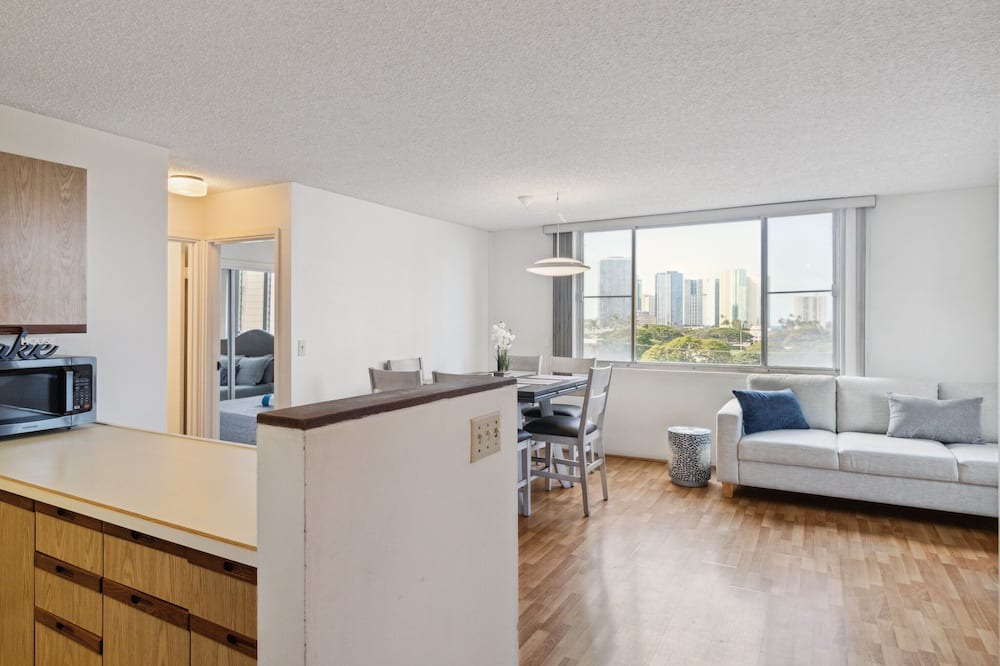 Photo of Bedroom in Tantalus