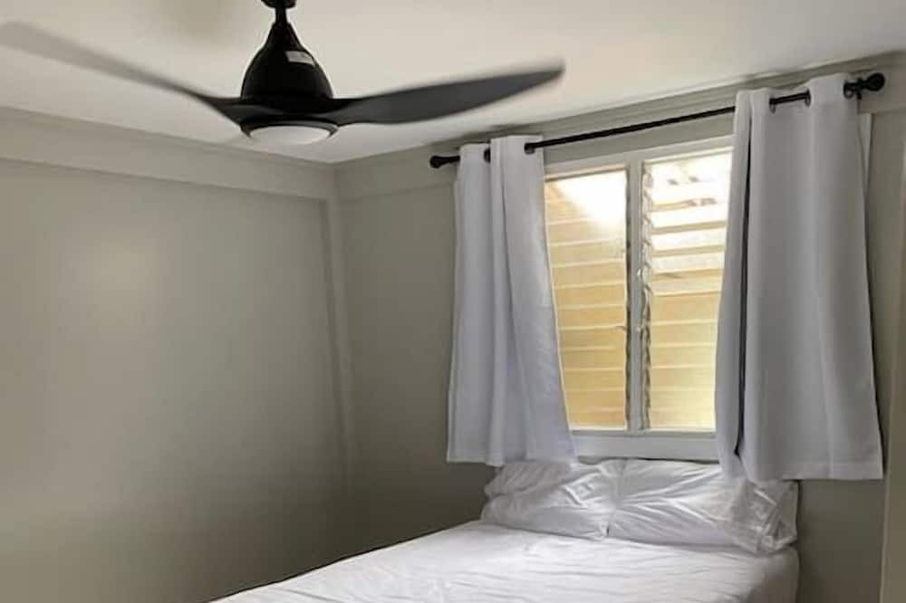 Photo of Bedroom in Ewa