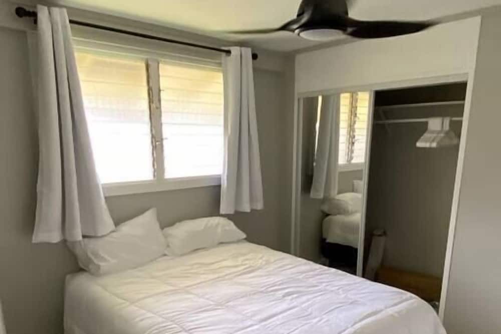 Photo of Bedroom in Ewa