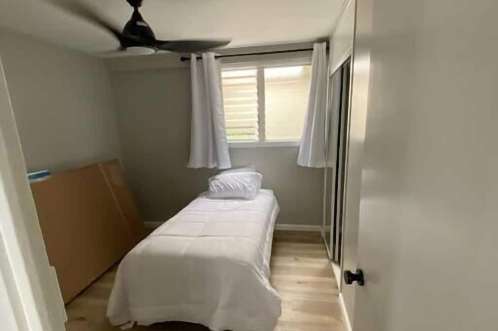 Photo of Bedroom in Ewa