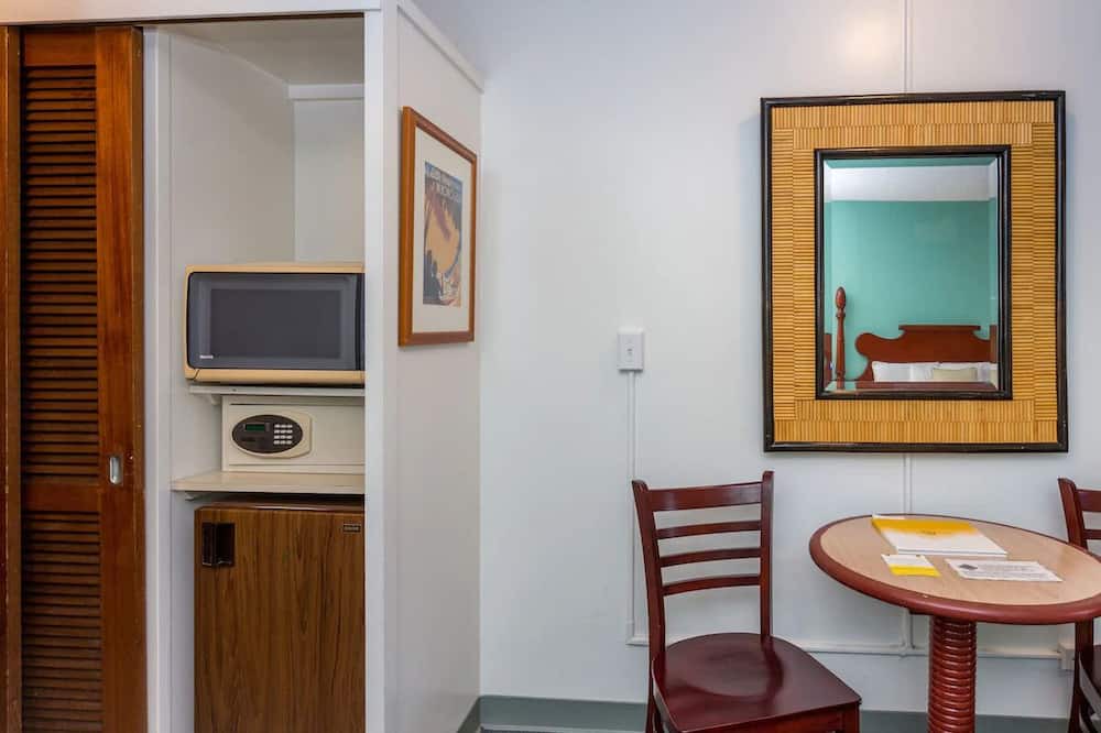 Photo of Bedroom in Ala Moana
