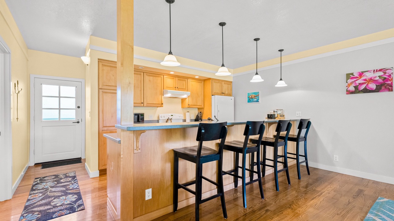 Photo of Kitchen in Maunaloa