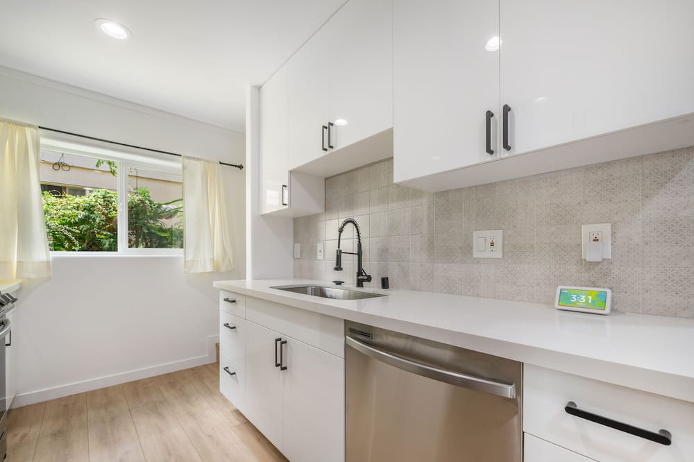Photo of Kitchen in Diamond Head - Kapahulu - St. Louis