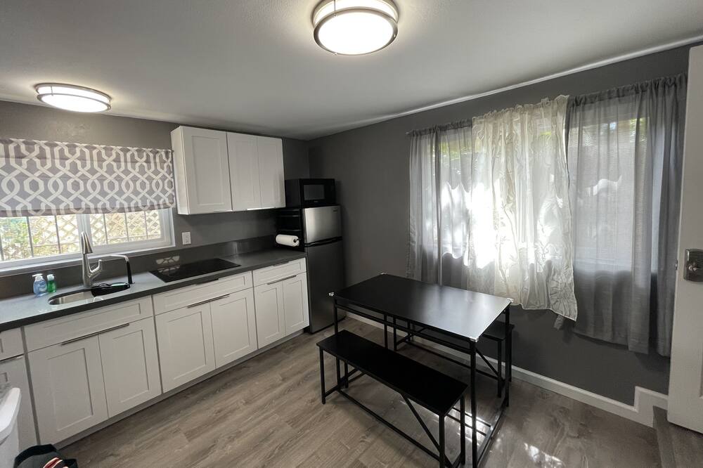 Photo of Kitchen in Tantalus