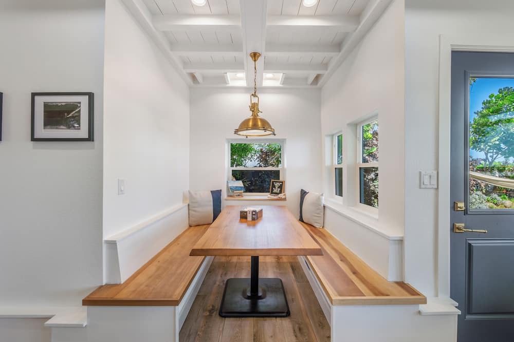 Photo of Livingroom in Ewa