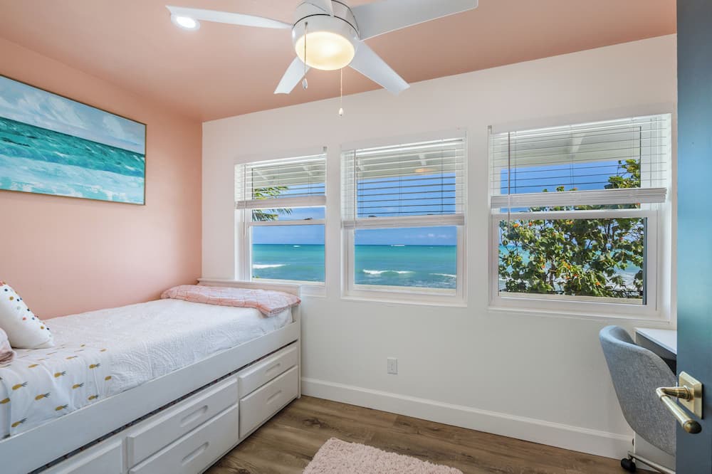 Photo of Bedroom in Ewa