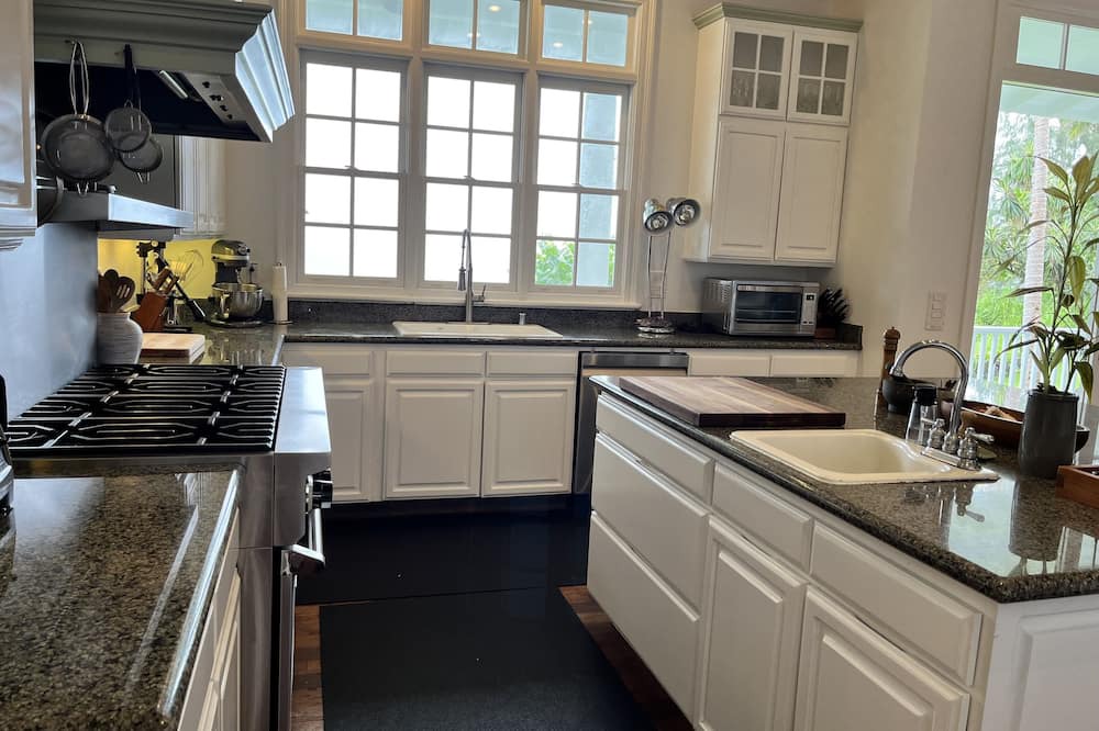 Photo of Kitchen in Honomu