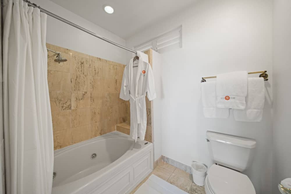 Photo of Bathroom in Honomu