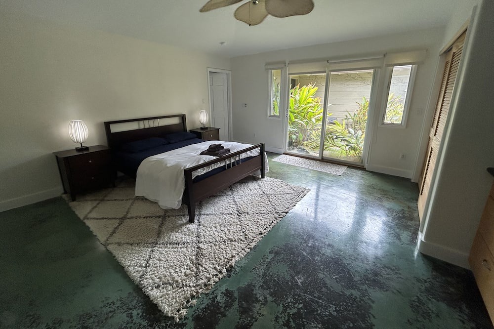 Photo of Bedroom in Hawaii Kai