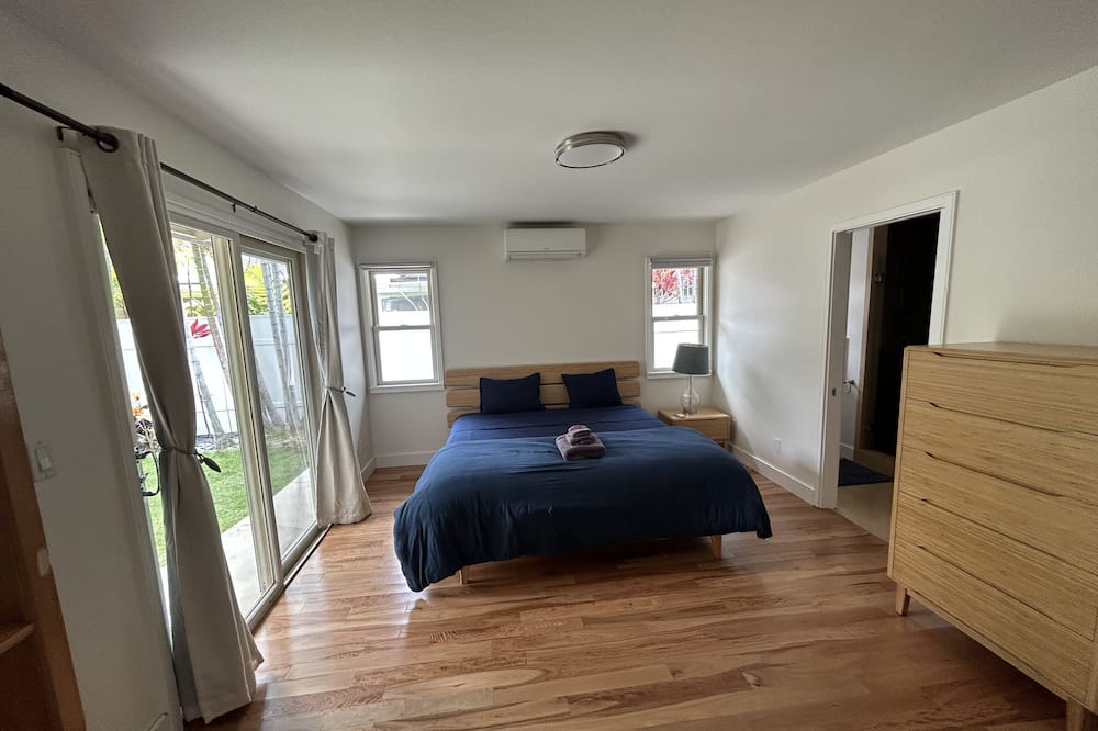 Photo of Bedroom in Hawaii Kai