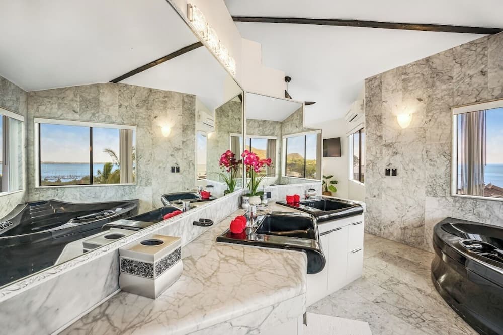 Photo of Kitchen in Kaneohe