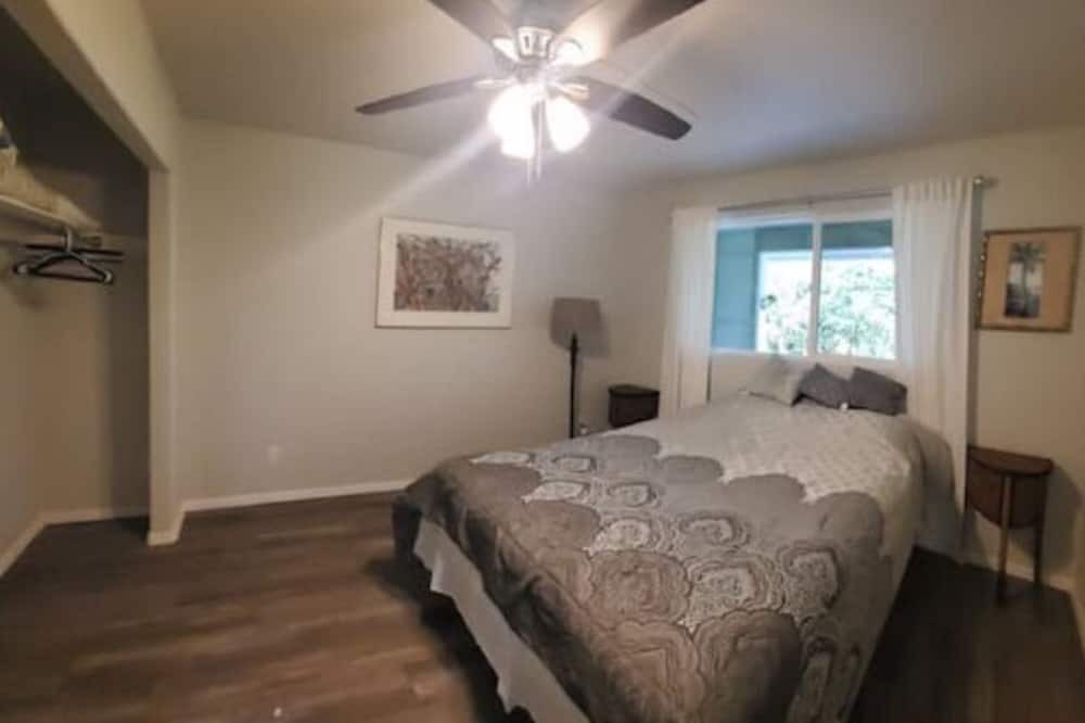 Photo of Bedroom in Fern Acres