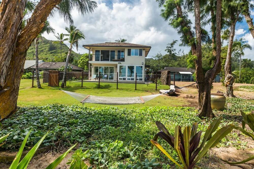 Photo of Others in Laie