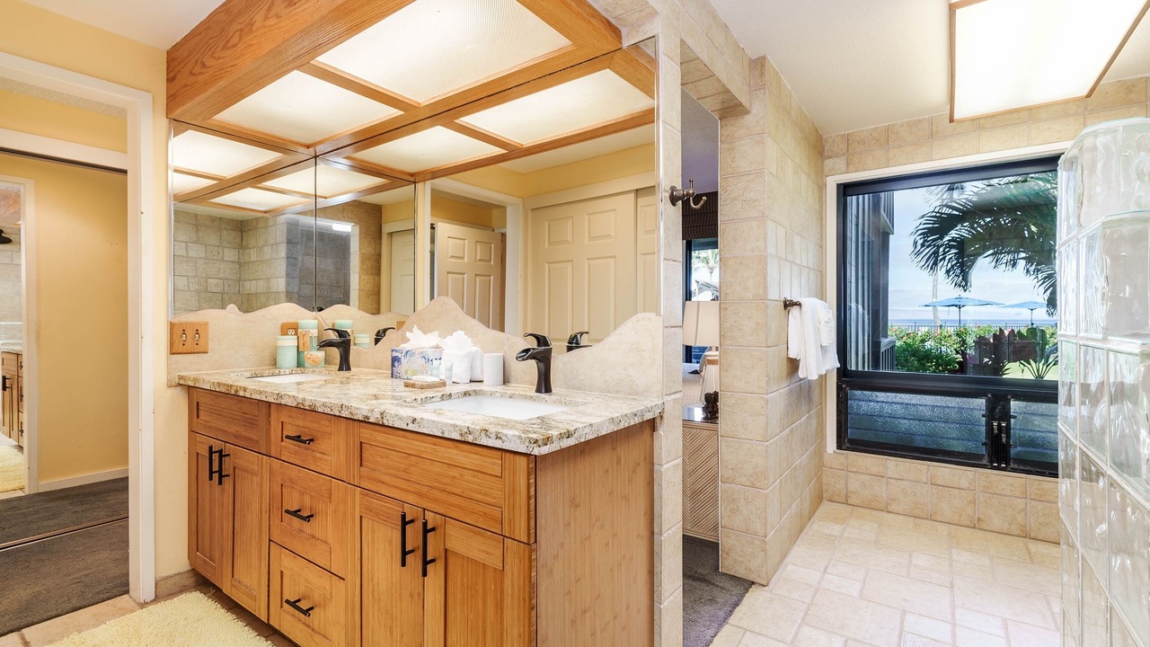 Photo of Bathroom in Kahana