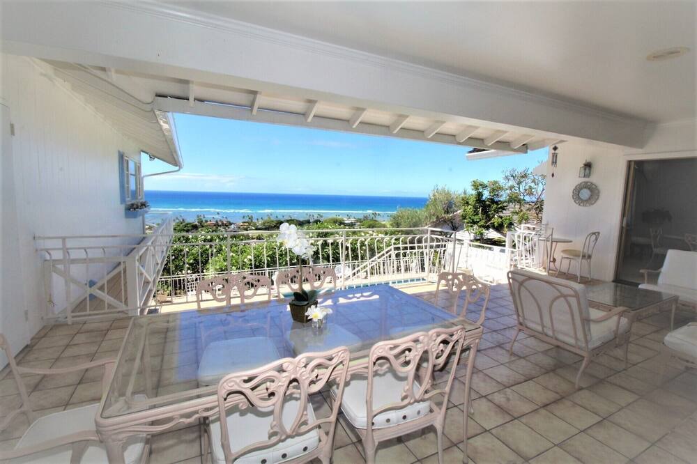 Photo of Patio Balcony in Waialae Iki Ridge