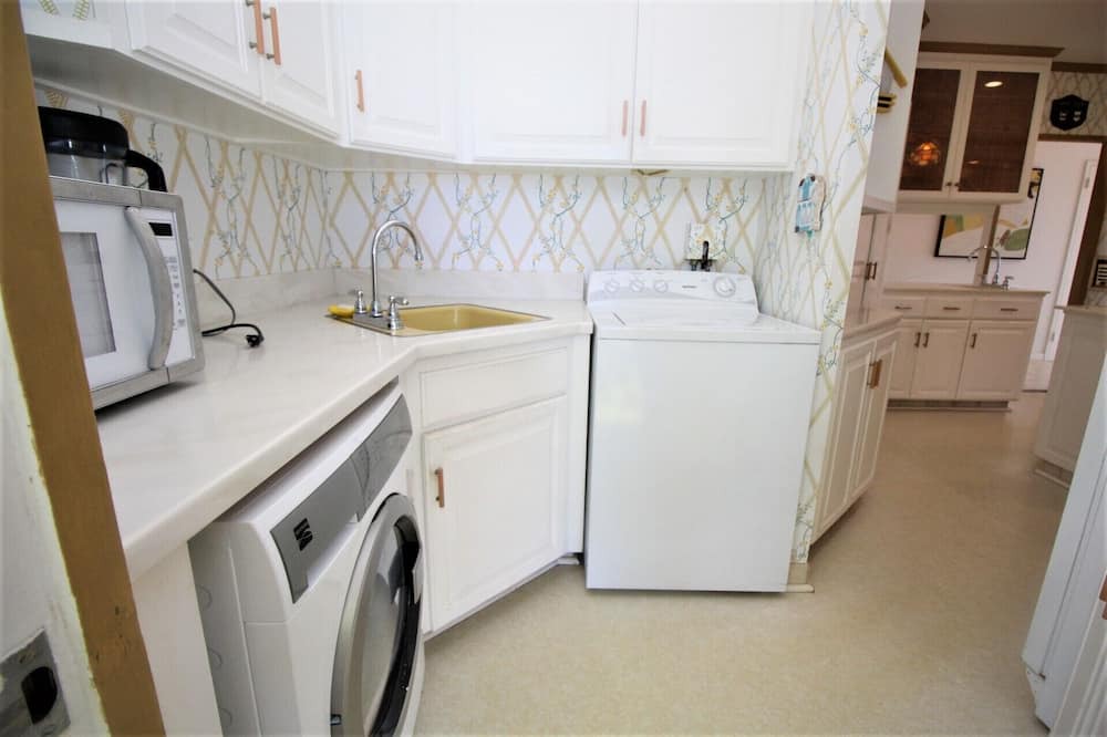 Photo of Kitchen in Waialae Iki Ridge