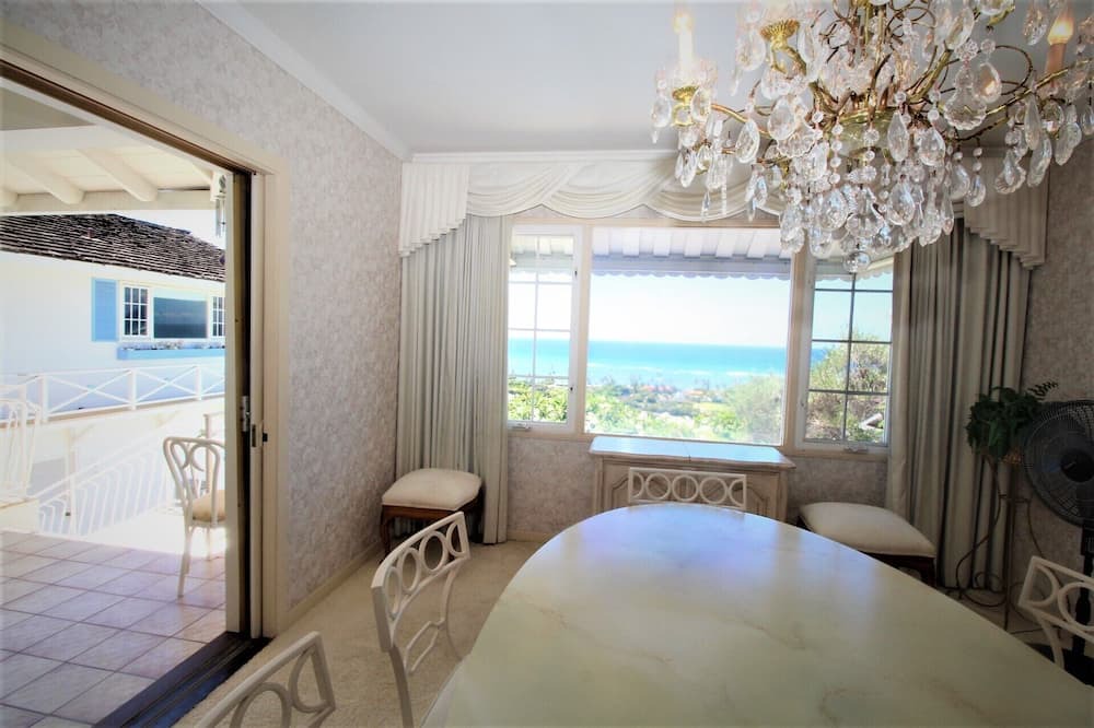 Photo of Bedroom in Waialae Iki Ridge