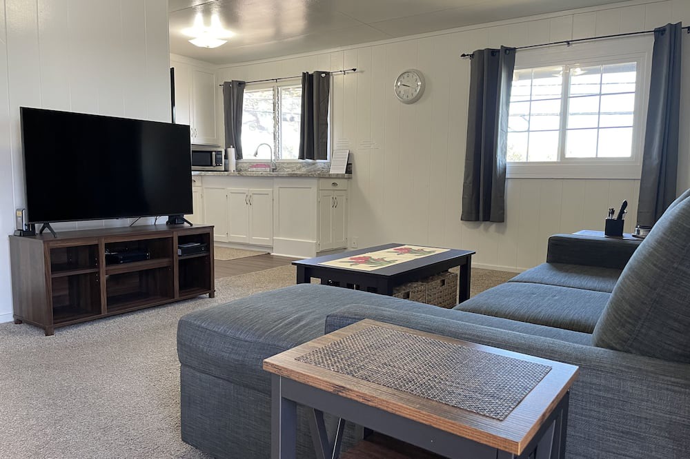 Photo of Livingroom in Western Honolulu