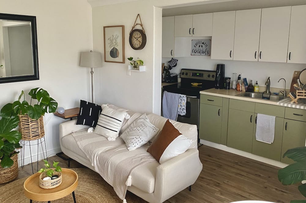 Photo of Livingroom in Mokuleia