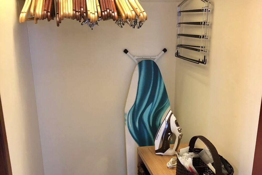 Photo of Bedroom in Tantalus