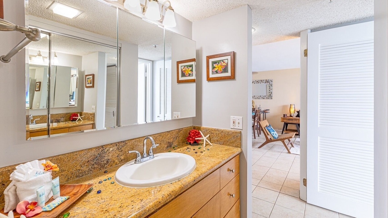 Photo of Bathroom in Kahana
