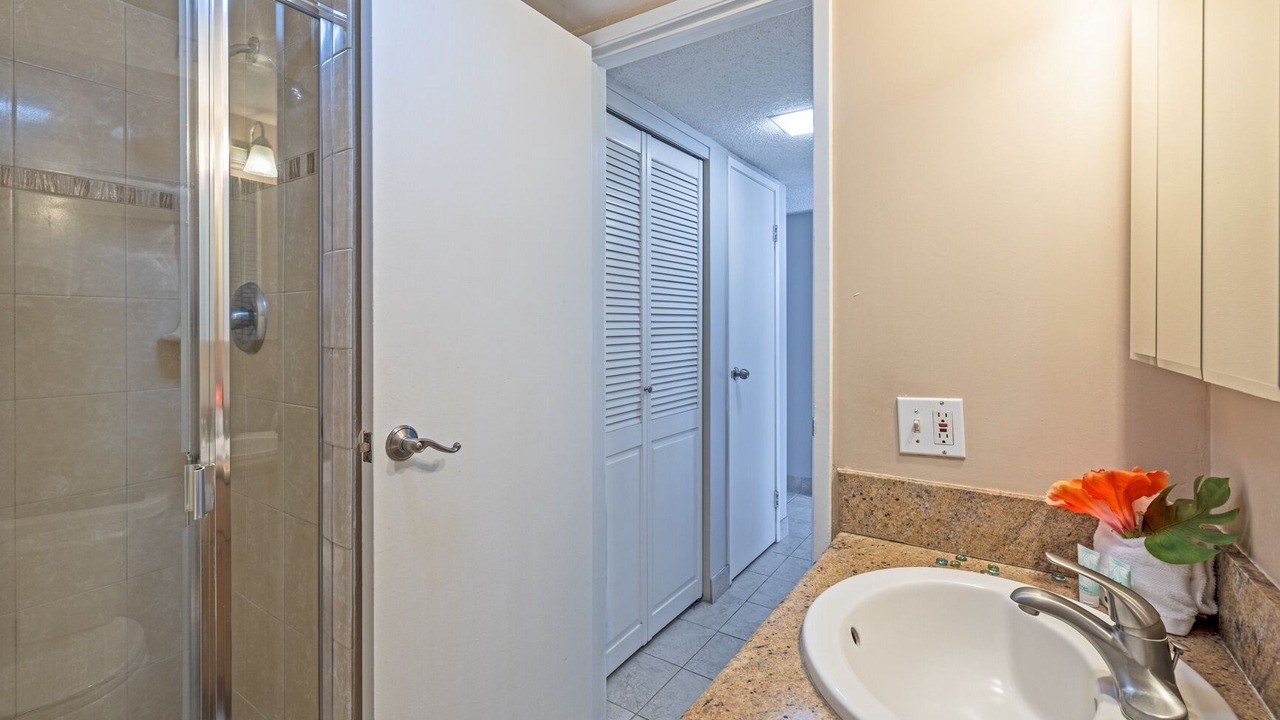 Photo of Bathroom in Kahana