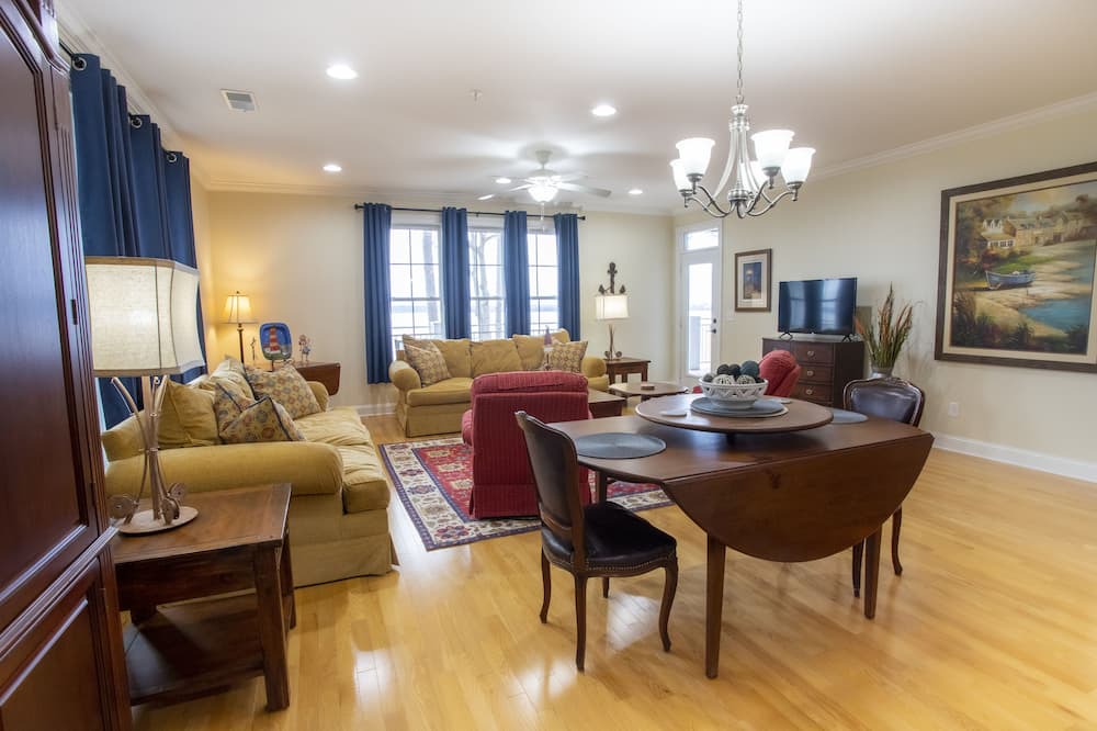 Photo of Livingroom in Summerton