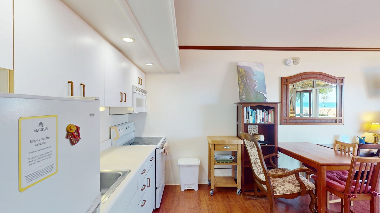 Photo of Kitchen in Maunaloa