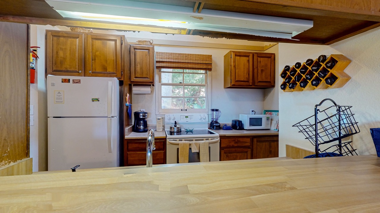 Photo of Kitchen in Maunaloa