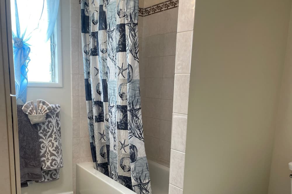Photo of Bedroom in Ewa