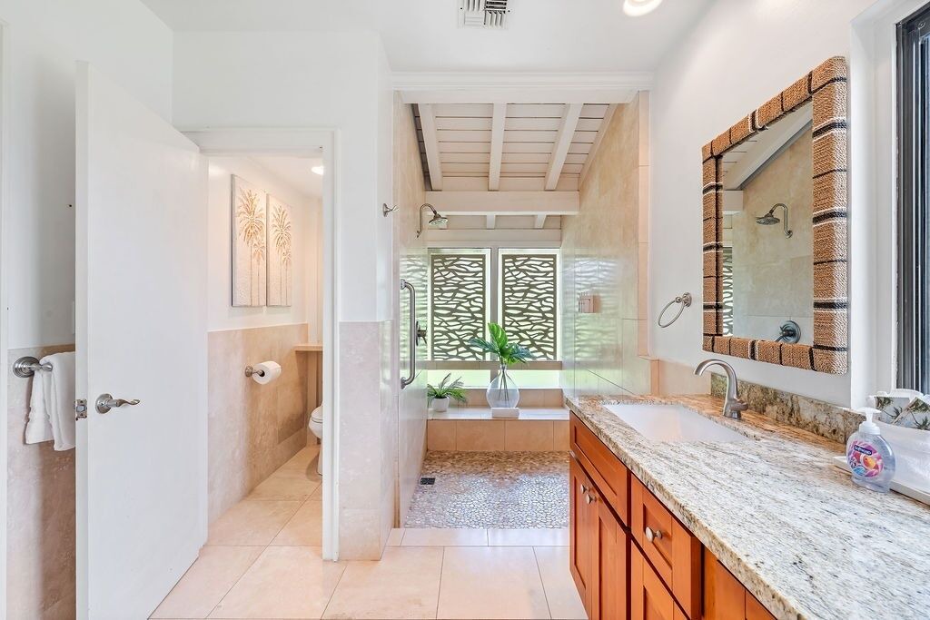 Photo of Bathroom in Napili