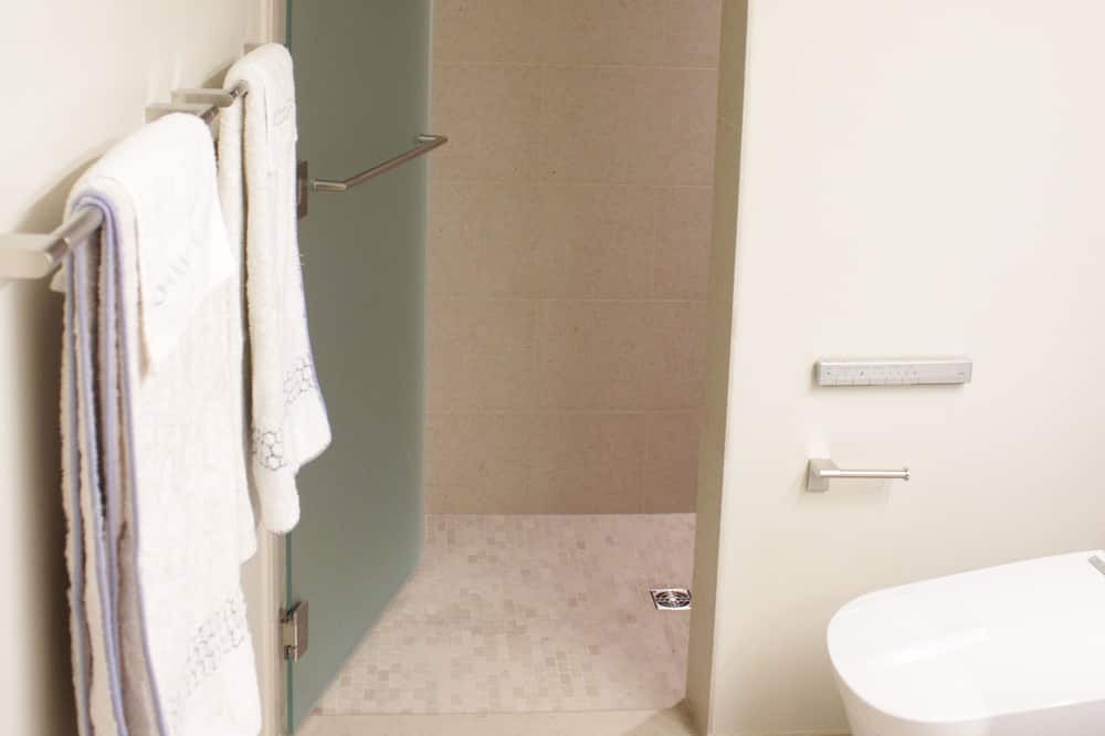 Photo of Bathroom in Ala Moana