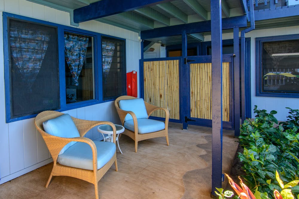 Photo of Patio Balcony in Historic Lahaina Front Street