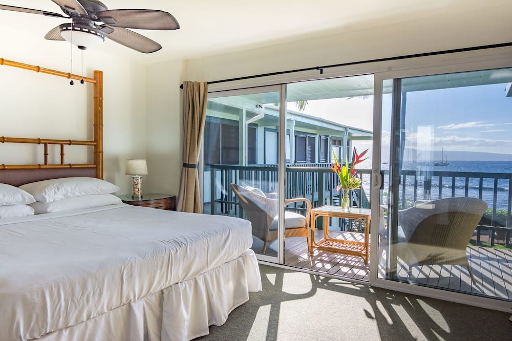 Photo of Patio Balcony in Historic Lahaina Front Street
