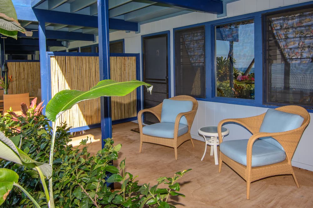 Photo of Patio Balcony in Historic Lahaina Front Street