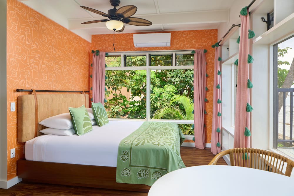 Photo of Bedroom in Historic Lahaina Front Street