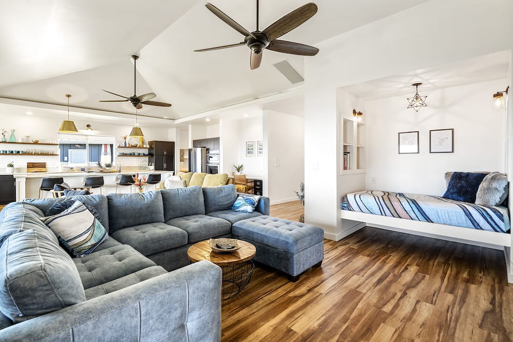 Photo of Livingroom in Holualoa