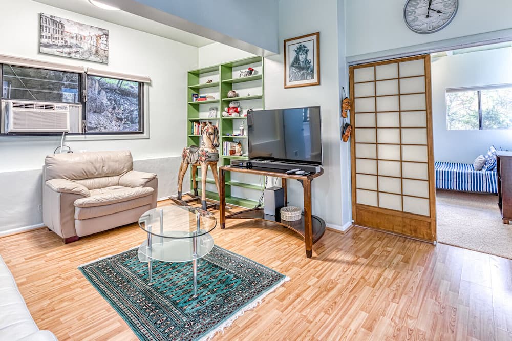 Photo of Bedroom in Waialae Iki Ridge