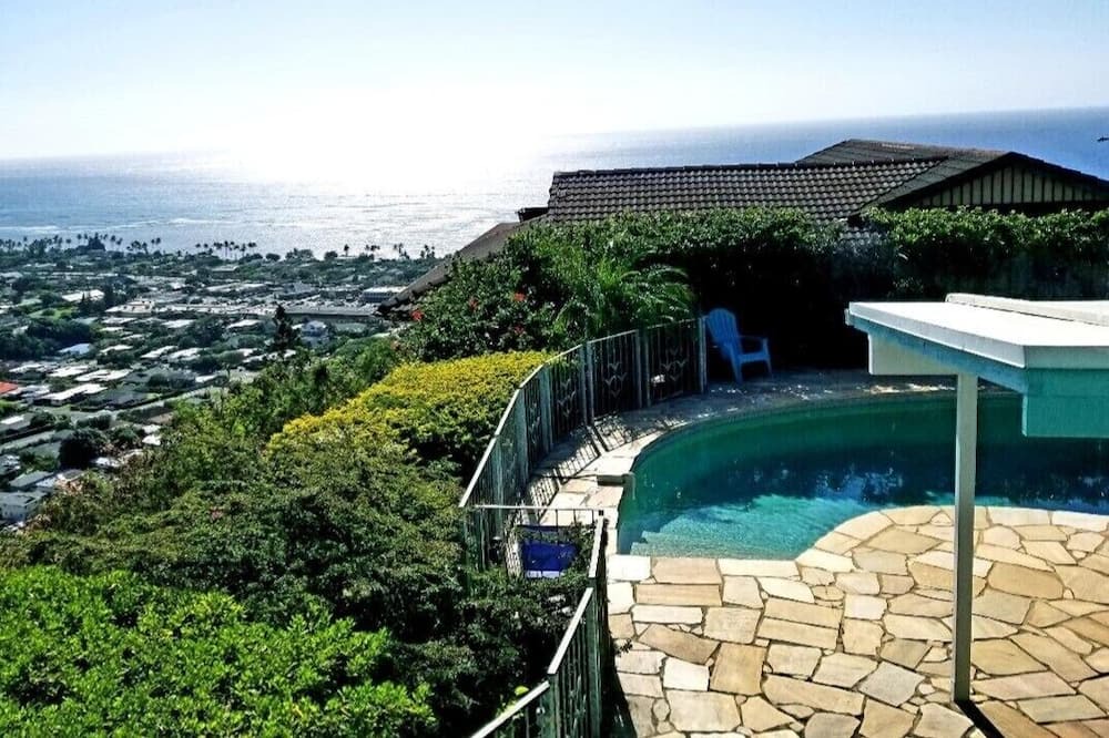 Photo of Outdoor in Waialae Iki Ridge