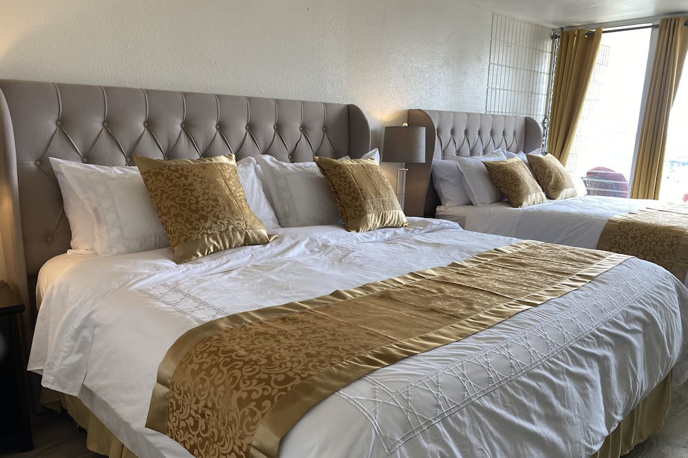 Photo of Bedroom in Diamond Head - Kapahulu - St. Louis
