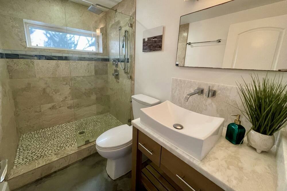 Photo of Bathroom in Kailua