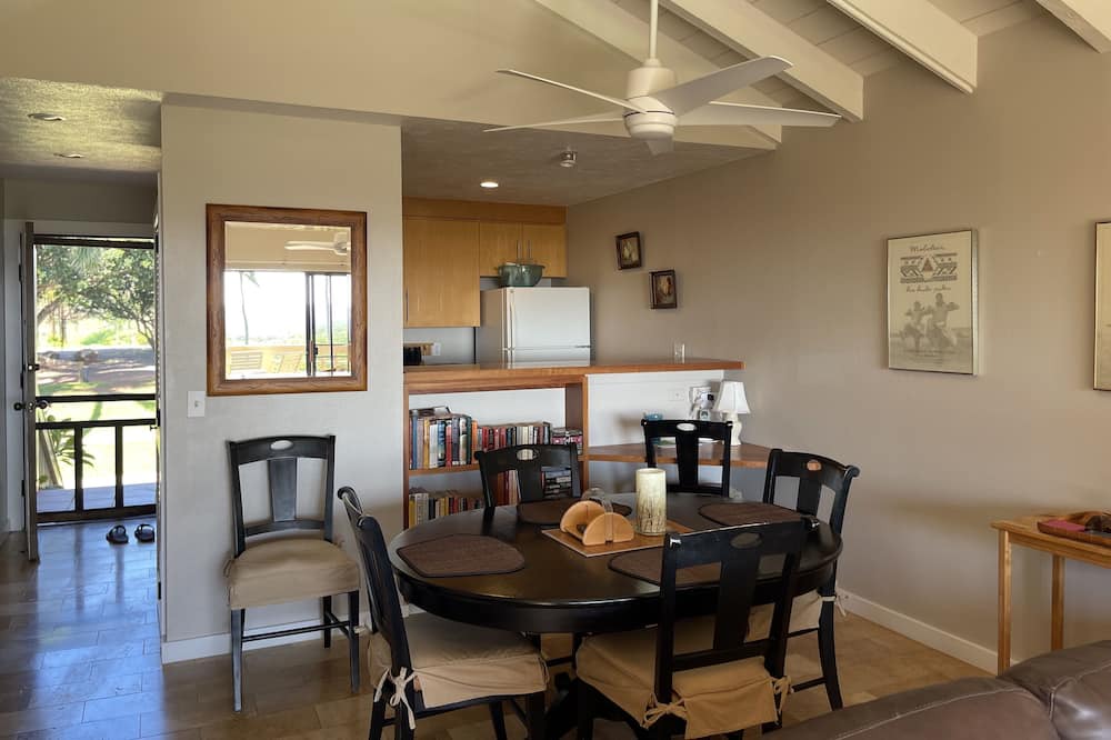 Photo of Kitchen in Maunaloa
